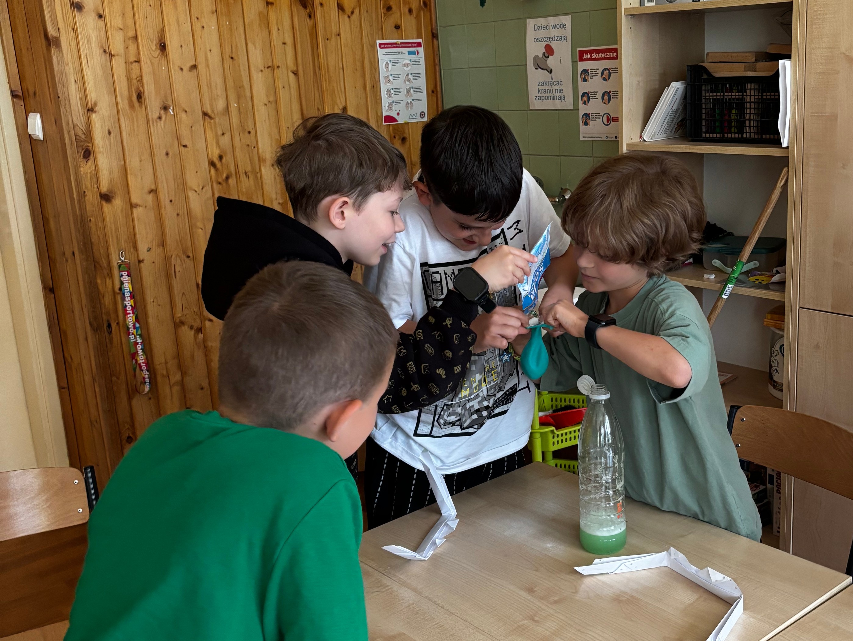 Aktywności na świeżym powietrzu podczas półkolonii